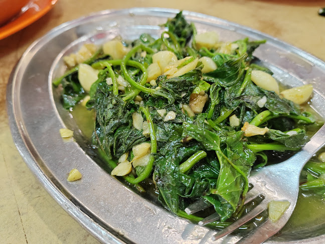 Alor Akar Seafood Restaurant - Gastronomi dan perhotelan