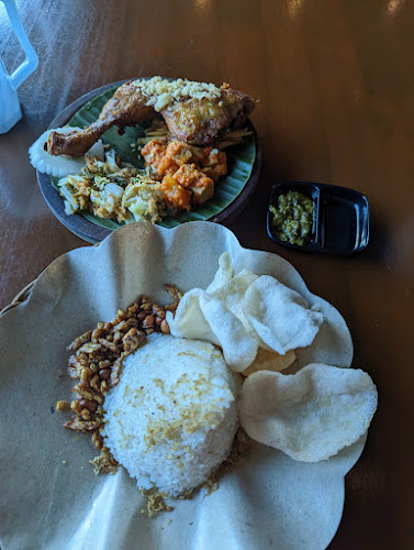 Opinii despre T1 Bundusan în Kota Kinabalu - Gastronomi dan perhotelan