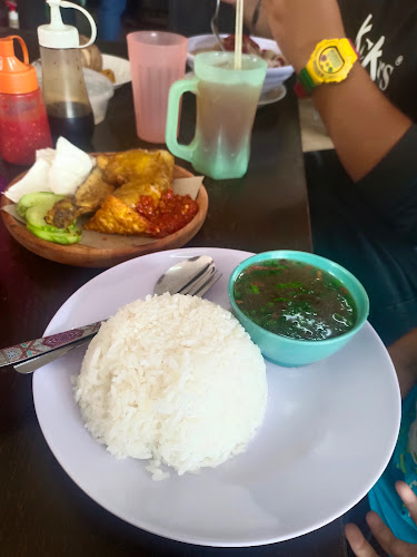 Nasi Berlauk - Kampung Raja
