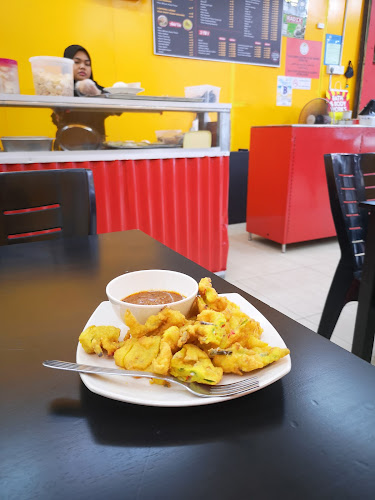 Warong Lumut ( Pekan lumut, Perak )