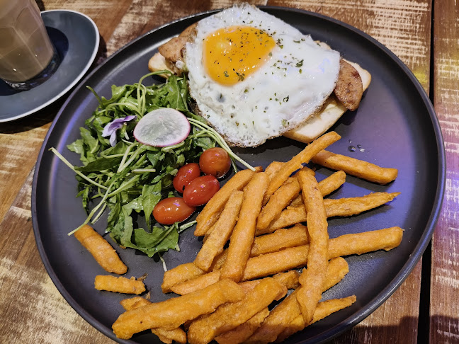 Frisky Goat Bakery Cafe