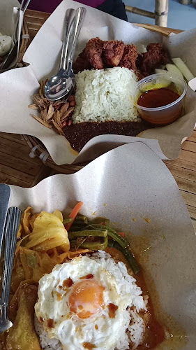 Opinii despre Nasi Lemak Bamboo Miri în Miri - Gastronomi dan perhotelan