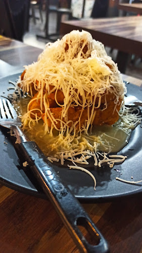 Opinii despre Warong Makan Makan în Kuching - Gastronomi dan perhotelan