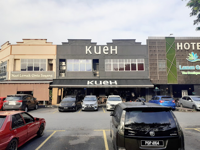 Kueh Cafe Seksyen 13 - Gastronomi dan perhotelan