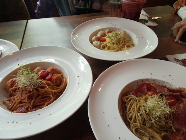 Opinii despre Bali Bali Cafe în Teluk Intan - Gastronomi dan perhotelan