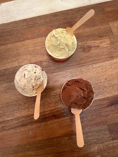 Comentarii opinii despre Waka Waka Gelato