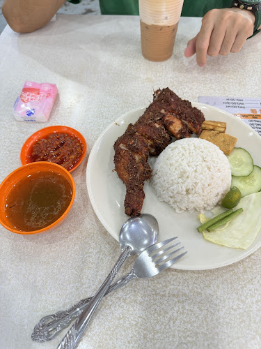 Opinii despre Uncle Wang Foodcourt în Skudai - Gastronomi dan perhotelan