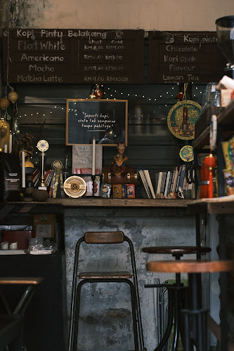 Kopi Pintu Belakang - Gastronomi dan perhotelan