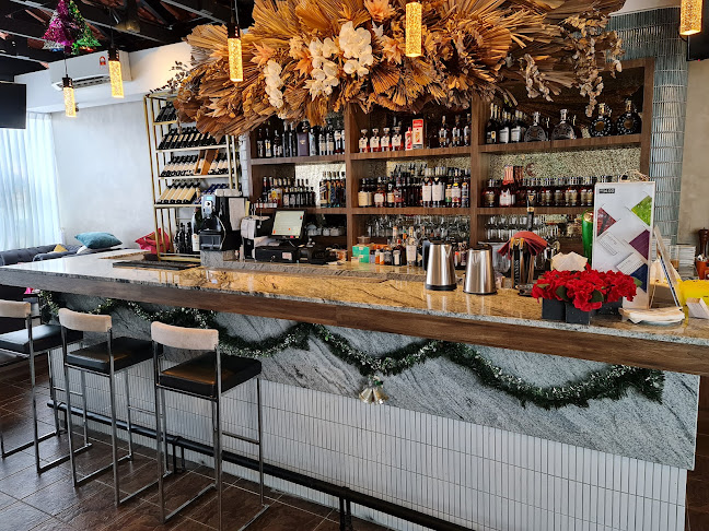 Comentarii opinii despre Deluxcious Spa & Restaurant