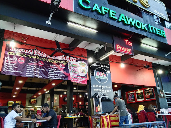 BO's Cafe Awok Iter - Gastronomi dan perhotelan