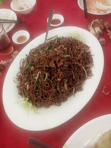 Opinii despre Rainbow Seafood Restaurant în Menglembu - Gastronomi dan perhotelan