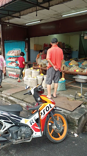 Opinii despre Restaurant Hau Wei8008, Kuala Sepetang în Kuala Sepetang - Gastronomi dan perhotelan