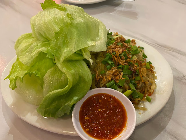 Bee Gaik Dining Place - Gastronomi dan perhotelan