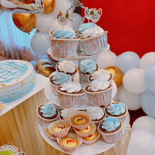 Happiness Cake House