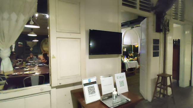 Karat Cafe - Gastronomi dan perhotelan