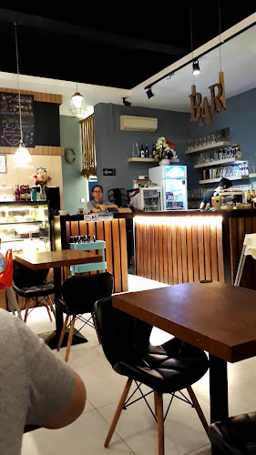 Opinii despre Unique Eatery Cafe în Bintulu - Gastronomi dan perhotelan