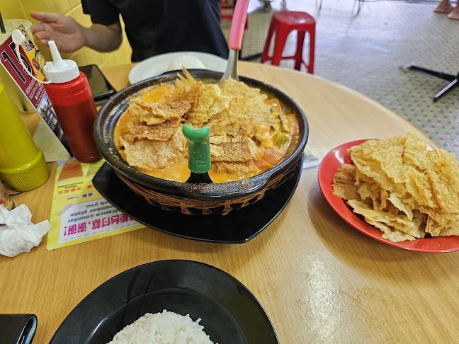 Kam Long Ah Zai Curry Fish Head - Johor Bahru