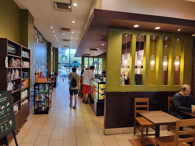 Starbucks Coffee - Gastronomi dan perhotelan