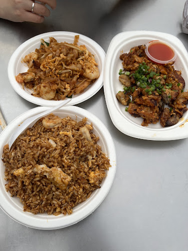 Anjung Gurney Hawker