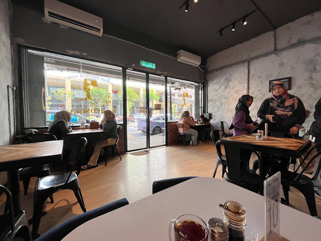 Kopi Tonggek 1987 - Gastronomi dan perhotelan