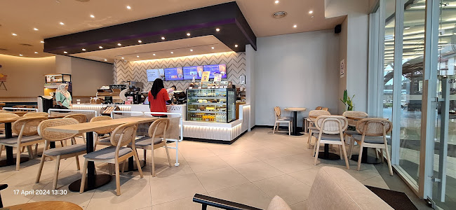 The Coffee Bean & Tea Leaf - Aman Central Mall