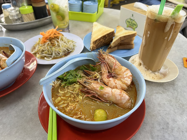 Yee Fung Laksa - Gastronomi dan perhotelan