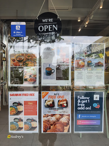 Comentarii opinii despre Noodle Art SS2