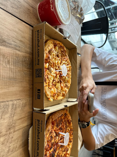 Pizza Hut Delivery Taman Century - Johor Bahru