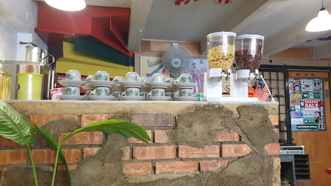 Comentarii opinii despre Intan's Oven Bakery & Cafe