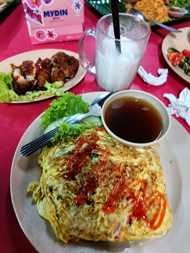 Ala Ghapoo - Gastronomi dan perhotelan