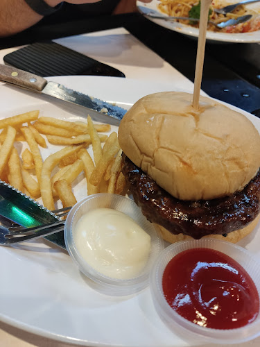 Der' Cabin Bistro Perling - Johor Bahru