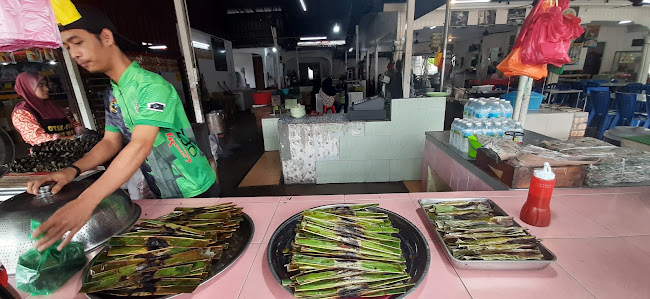 Warung Otak-Otak Satar Che Wan, 6209, Jalan Geliga Pantai, 24000 Chukai, Terengganu