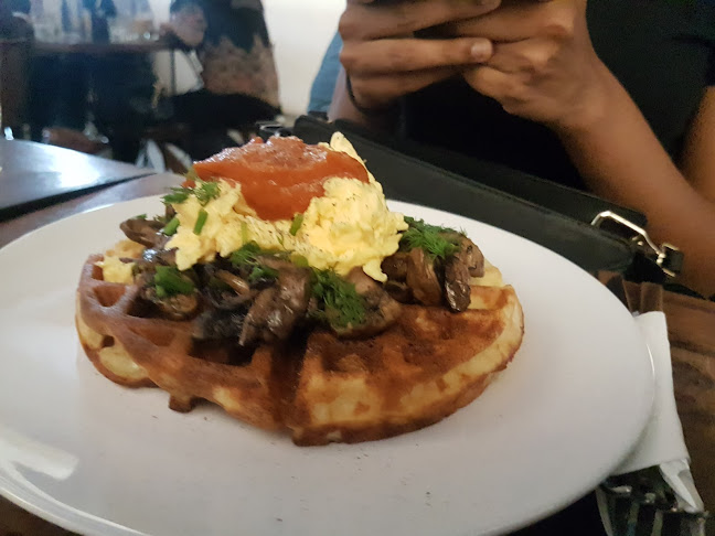 Opinii despre VCR Bangsar în Kuala Lumpur - Gastronomi dan perhotelan