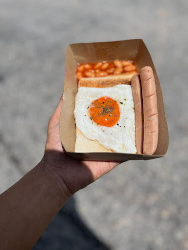 Gerai Koi - Gastronomi dan perhotelan