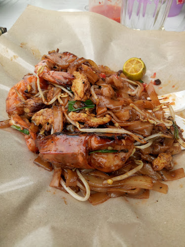 Dugong's by Cafe44 - Gastronomi dan perhotelan