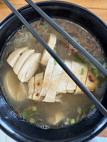 Comentarii opinii despre RESTORAN NASI AYAM KAK SOM