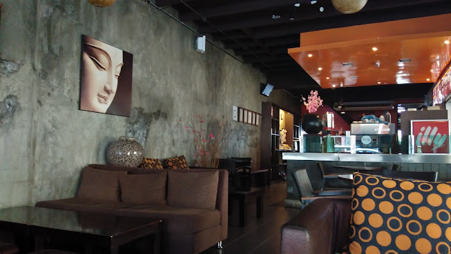 Opinii despre Bing! Coffee @ Jln Padungan în Kuching - Gastronomi dan perhotelan