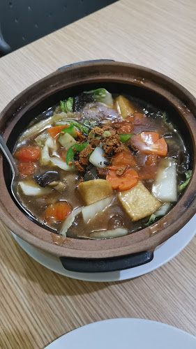 Comentarii opinii despre Happyland / SuYuan Xuan