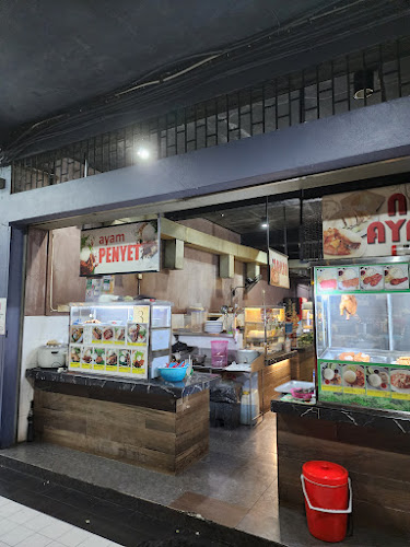 Opinii despre Warong Makan Makan în Kuching - Gastronomi dan perhotelan