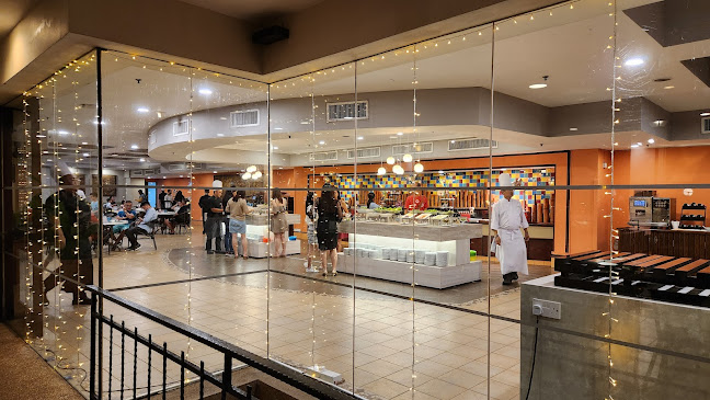 Five Sails - Gastronomi dan perhotelan