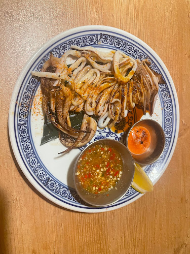 Kingu Kongu - Gastronomi dan perhotelan