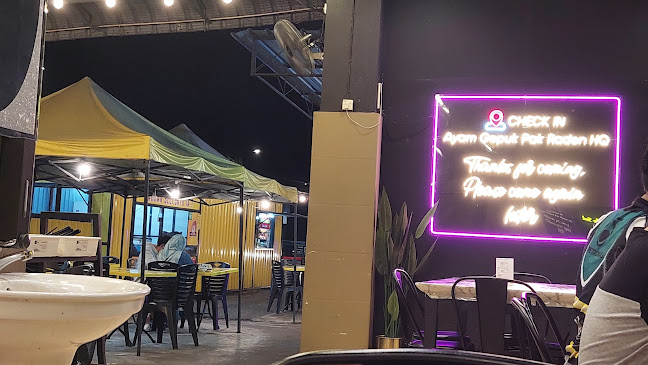 Ayam Gepuk Pak Raden HQ