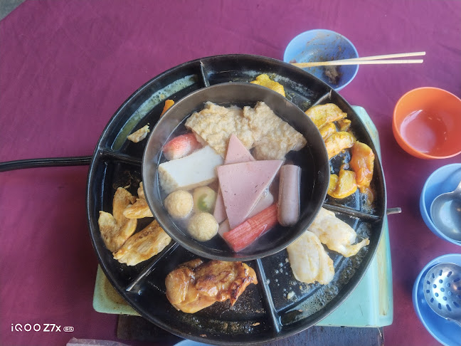 D11 Steamboat - Gastronomi dan perhotelan