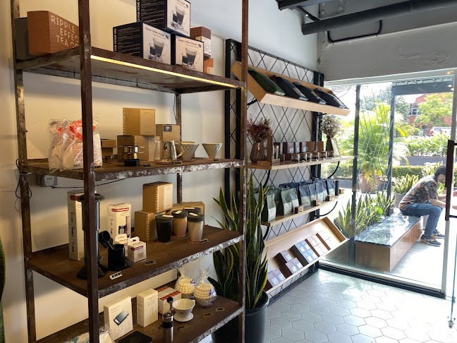 Common Man Coffee Roasters - Kuala Lumpur - Gastronomi dan perhotelan