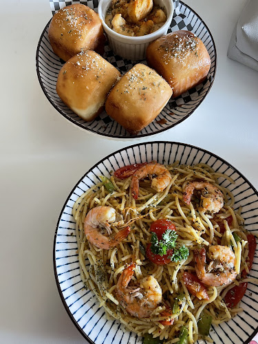 Tiber Cafe&Art by Theshkay - Teluk Intan