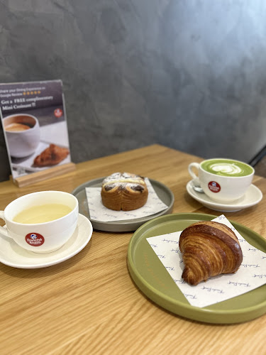 Lot B3#01-03A No.7 Molek Pine 3 Apartment, Jalan Molek 1/27, Taman Molek, 81100 Johor Bahru, Johor Darul Ta'zim