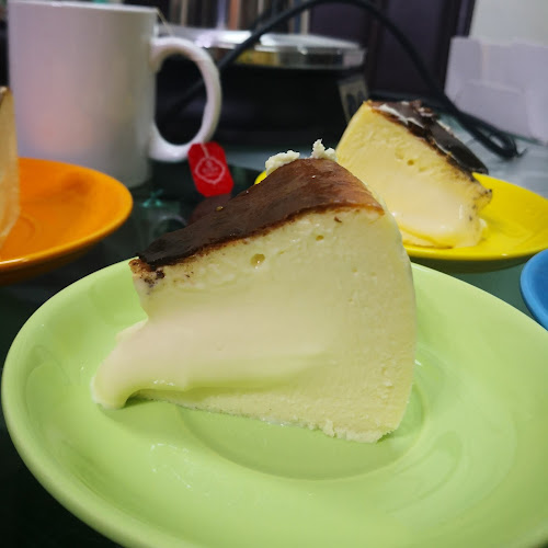 Cake Bah - Gastronomi dan perhotelan