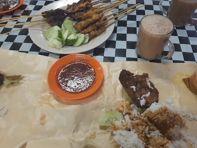 Opinii despre Adam's Satay Ikan Bakar Ayaq Asam Bentong în Bentong - Gastronomi dan perhotelan