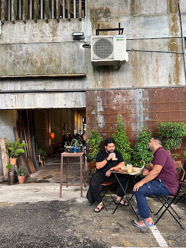 114, Jln Teluk Sisek, 25050 Kuantan, Pahang