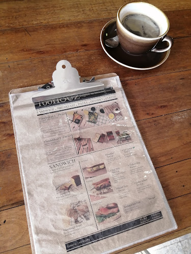 Comentarii opinii despre 100 houz coffee & breakfast